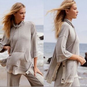 Free People Movement Embers Cowl Neck Sweatshirt Size Medium‎